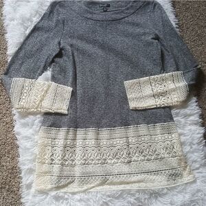 HANNAH Gray and Cream Lace Long Sleeve Top Size Small New without tags